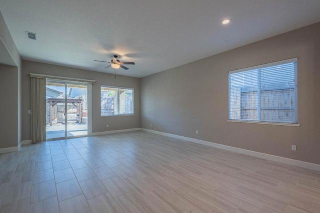 1357 Sunridge Drive, Hollister CA: https://media.crmls.org/mediaz/8f944387-fdab-49f6-93b0-0d5bc67b719b.jpg