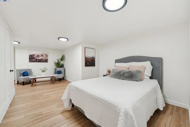 2155 42nd ave, Oakland CA: https://media.crmls.org/mediaz/8f9449de-0b3e-4ded-bd93-51c122bc181d.jpg