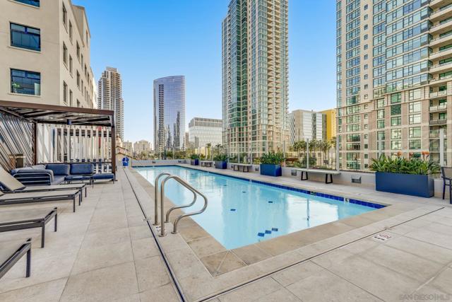 1262 Kettner Blvd, San Diego CA: https://media.crmls.org/mediaz/8f94f79d-d733-4330-bc10-602818fc15e2.jpg