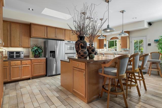 69445 Serenity Road, Cathedral City CA: https://media.crmls.org/mediaz/8f953ab3-fd09-42b8-97ef-92e6b7bd5f74.jpg