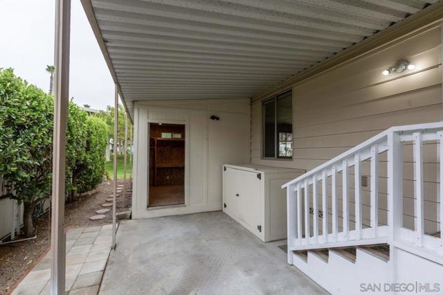 1219 E Barham Dr Spc 106, San Marcos CA: https://media.crmls.org/mediaz/8f9559fb-5477-4e93-9495-fed57022d6a1.jpg