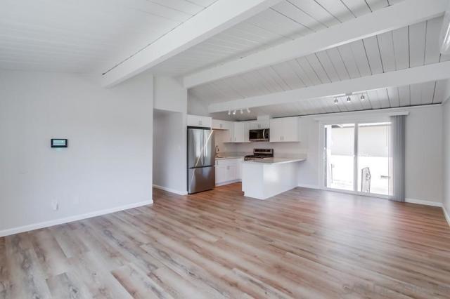 2609 2611 Montclair St, San Diego CA: https://media.crmls.org/mediaz/8f9580b9-124e-405c-9adf-24f5ca37b56f.jpg