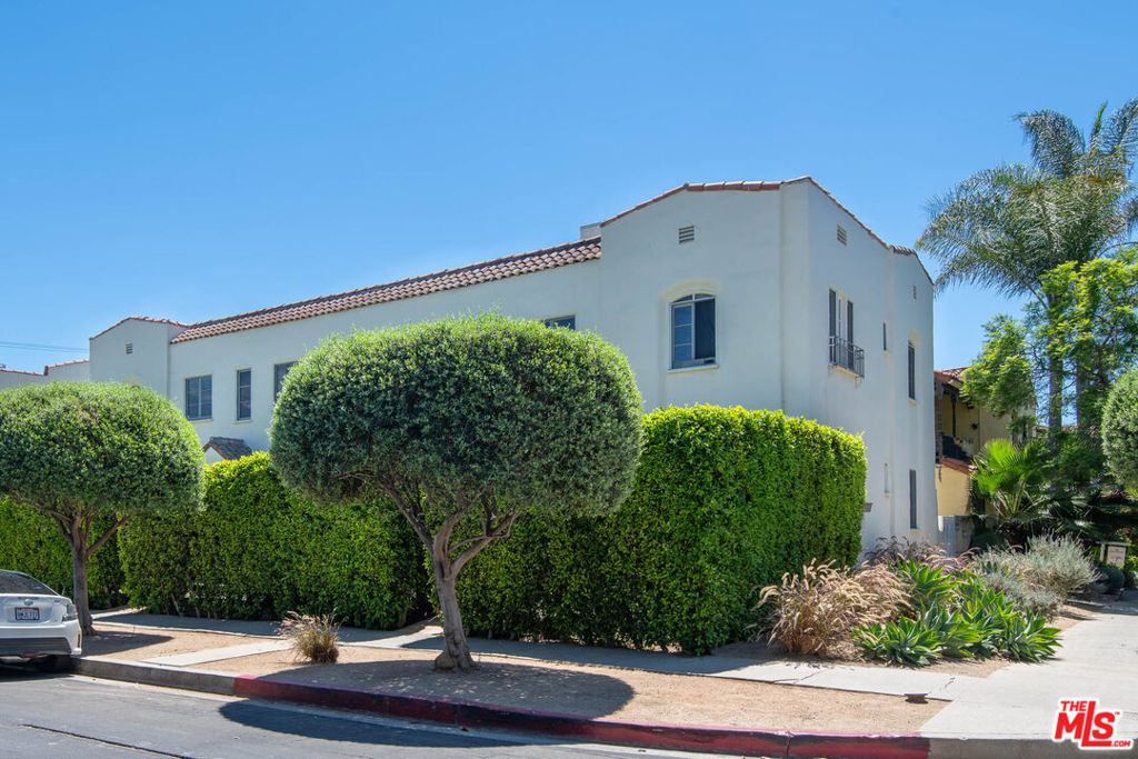 7714 Rosewood Avenue #7716