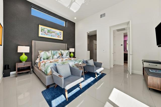 160 Obsidian Loop N, Palm Springs, CA 92264