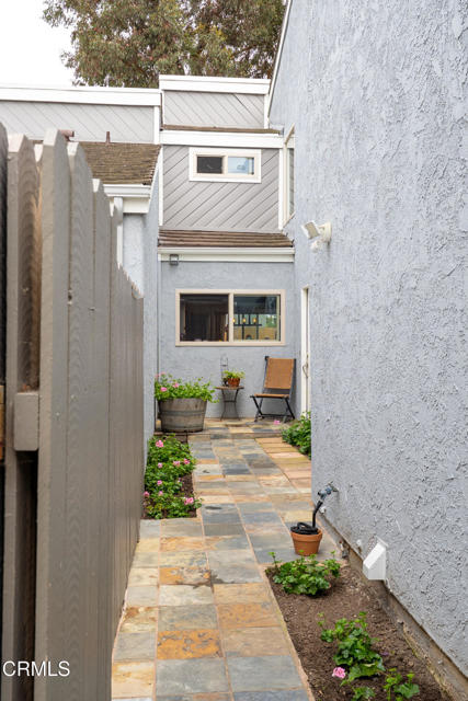 468 Rockman Way, Port Hueneme CA: https://media.crmls.org/mediaz/8f9663ff-744b-4f8c-9f80-8ebb1bf2267b.jpg