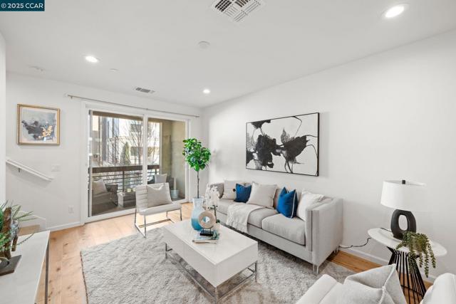 5522 El Dorado, Dublin CA: https://media.crmls.org/mediaz/8f96bd07-10b3-493f-85b3-18be5244b1ed.jpg
