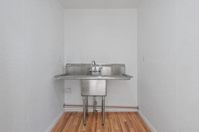 1080 Fairview Road, Hollister CA: https://media.crmls.org/mediaz/8f96dd4d-27a9-46fa-9dc7-c31fafa7a5f4.jpg