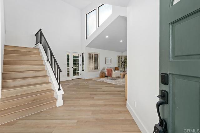 Detail Gallery Image 5 of 49 For 2533 Holly Valley Dr, Vista,  CA 92084 - 3 Beds | 2 Baths