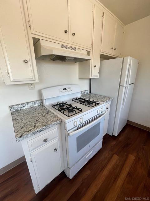 1219 Linalda Dr, El Cajon CA: https://media.crmls.org/mediaz/8f985bf6-b383-4efc-9ba9-39c992e30423.jpg