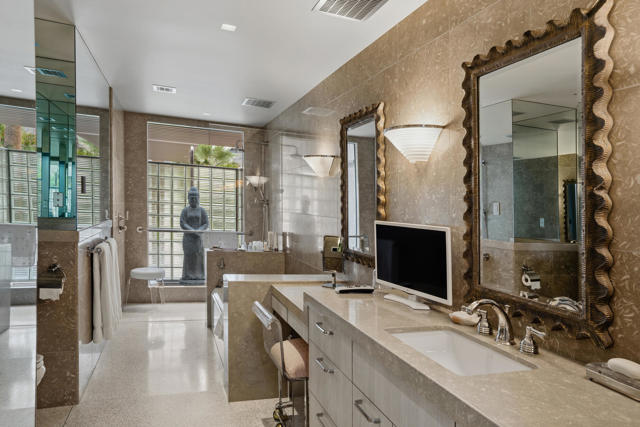 855 W Coronado Avenue, Palm Springs, CA 92262