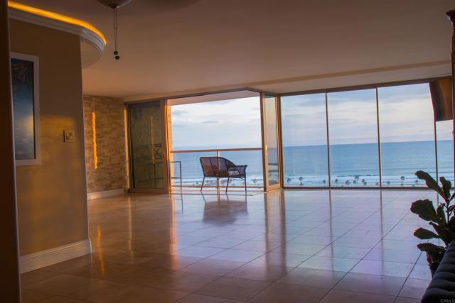 1200 N Harbor Drive, Oceanside CA: https://media.crmls.org/mediaz/8f98fe29-86d1-496f-94ed-2426dcad777e.jpg