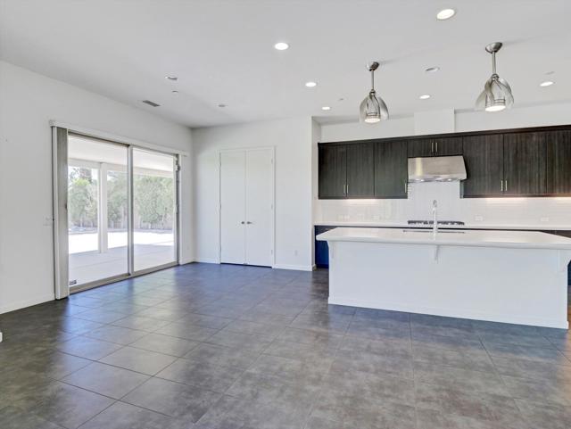 1702 Sienna Court, Palm Springs CA: https://media.crmls.org/mediaz/8f99e7f2-a5dd-475b-a57c-e5892cad14f3.jpg