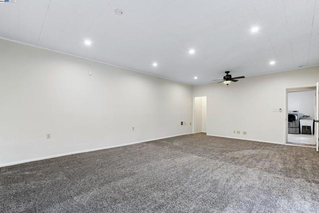 2593 El Caminito, Oakland CA: https://media.crmls.org/mediaz/8f9a2a34-de15-4512-a08a-7b729b86867e.jpg