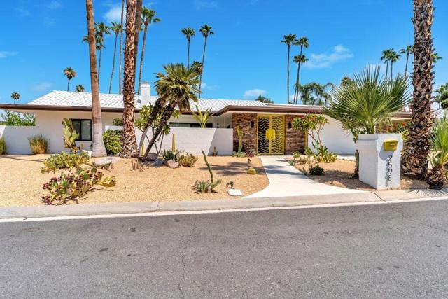 2598 S Camino Real, Palm Springs CA: https://media.crmls.org/mediaz/8f9a430f-705b-4b50-bd0a-444fdb6393d7.jpg