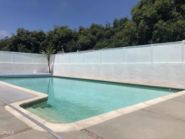 352 Glen Ellen Drive, Ventura CA: https://media.crmls.org/mediaz/8f9bb905-eea9-4b11-9407-e8fe718acc76.jpg