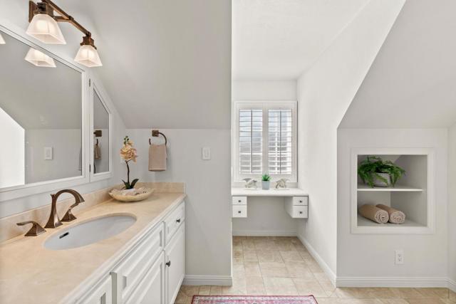 2982 Arguello Drive, Burlingame CA: https://media.crmls.org/mediaz/8f9bc3e6-ccb4-40ad-9c44-fda7f35fd2d1.jpg