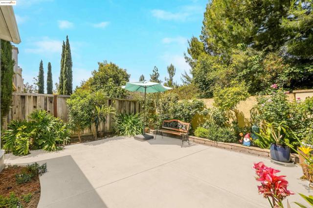 44765 Lynx Dr, Fremont CA: https://media.crmls.org/mediaz/8f9c7042-d30c-4997-b789-c12b65ac0ab3.jpg