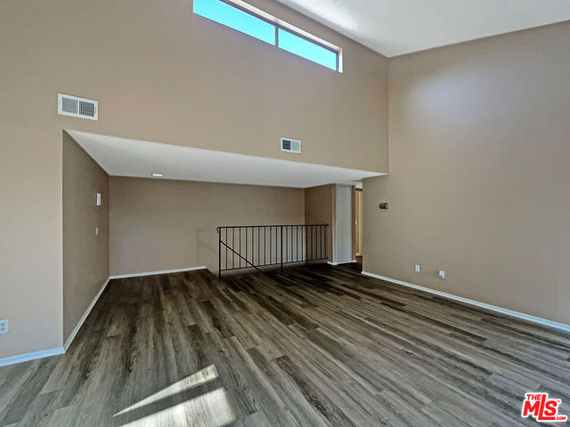 28160 Sloan Canyon Road, Castaic CA: https://media.crmls.org/mediaz/8f9d0f2c-df86-4169-ad17-98d8d8b212d5.jpg