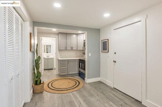 539 Golden Gate Ave, Richmond CA: https://media.crmls.org/mediaz/8f9d607b-634f-487e-92a0-a69ae95edb61.jpg
