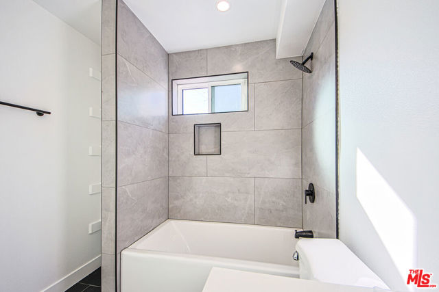 5709 Auckland Avenue, North Hollywood CA: https://media.crmls.org/mediaz/8f9d8257-3649-4cdf-a0be-a30cc16db777.jpg
