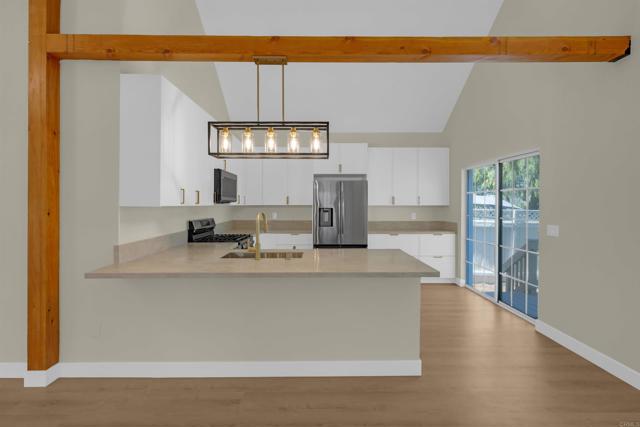 863 English Holly Lane, San Marcos CA: https://media.crmls.org/mediaz/8f9de9a0-350e-47fd-ba67-97acdce155cf.jpg