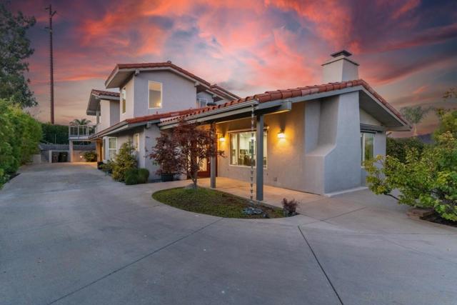 907 Ridge Heights Road, Fallbrook CA: https://media.crmls.org/mediaz/8f9ed68a-bf92-442a-9c1e-336330e9edd0.jpg