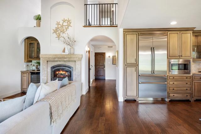 6 Bayhill Place, Half Moon Bay CA: https://media.crmls.org/mediaz/8f9f240a-b215-417d-b8f5-3352c6c13dab.jpg
