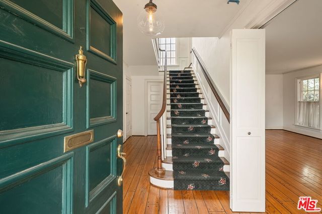 246 16th Street photo 2