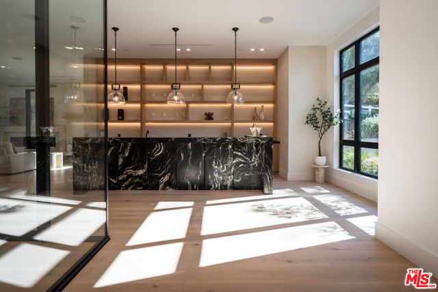 5831 Fitzpatrick Road, Hidden Hills CA: https://media.crmls.org/mediaz/8f9f91be-8f4e-4282-9d8a-17ed62cc1b39.jpg