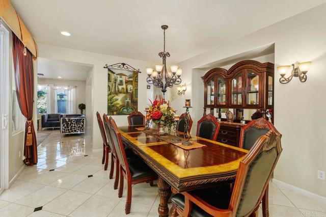 Detail Gallery Image 13 of 51 For 1844 Sheridan Way, San Marcos,  CA 92078 - 5 Beds | 4/1 Baths