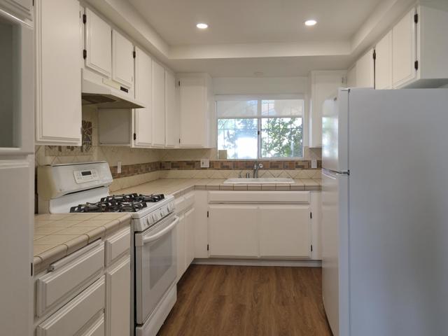12800 Avenida Alta Loma, Desert Hot Springs CA: https://media.crmls.org/mediaz/8fa09a37-905e-460d-9d8e-1ff642b883d6.jpg
