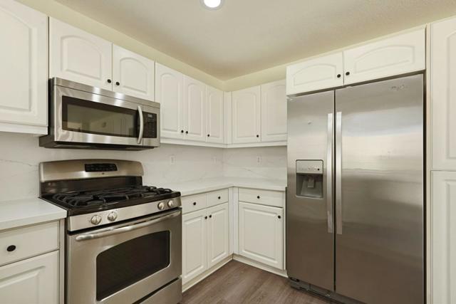 3157 Autumn Chase Circle, Stockton CA: https://media.crmls.org/mediaz/8fa0a0e6-ea95-4c87-aa33-688e5515f7e9.jpg