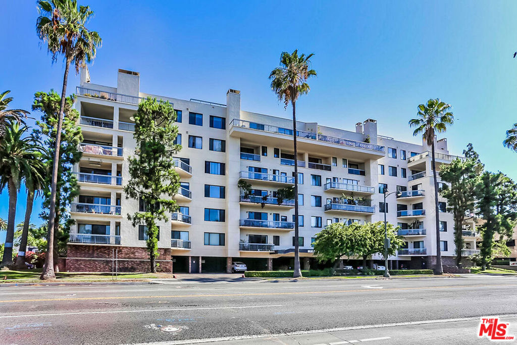4460 Wilshire Boulevard #503