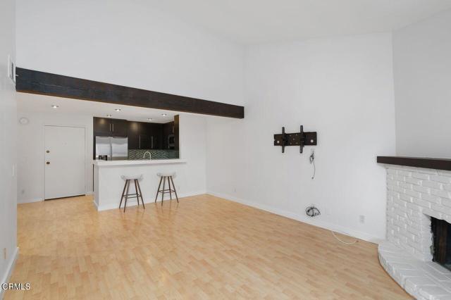 15155 Sherman Way, Van Nuys CA: https://media.crmls.org/mediaz/8fa0ee7b-ef1b-423e-8a54-206054059e11.jpg