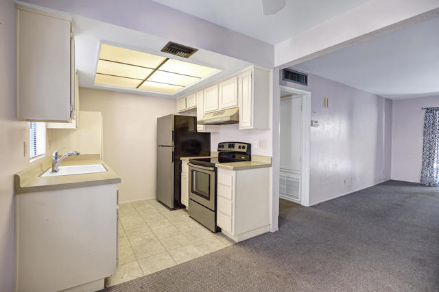 1407 N Sunrise Way #18, Palm Springs, CA 92262