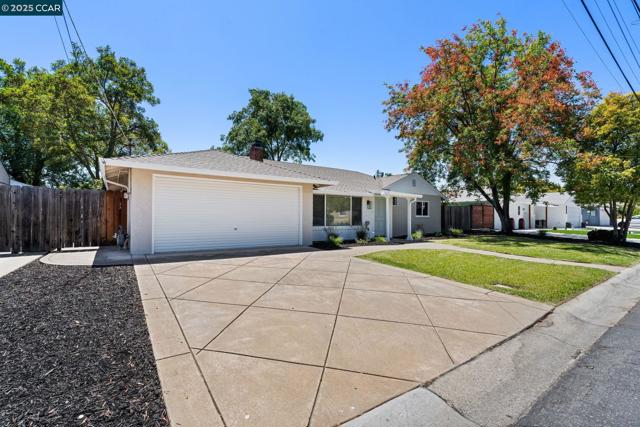197 Hazel Dr, Pleasant Hill CA: https://media.crmls.org/mediaz/8fa1ba82-77e6-4349-8059-8b29f9eb2bd6.jpg