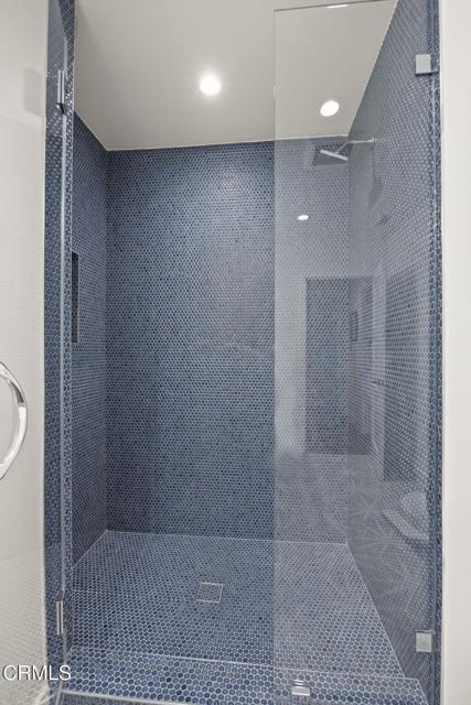 3541 Ocean Drive, Oxnard CA: https://media.crmls.org/mediaz/8fa26e07-29d8-405b-98b2-276ec4bb766c.jpg