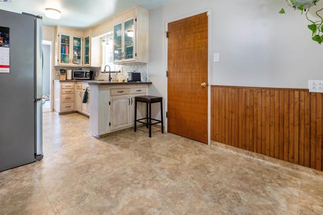 4670 Eggers Dr, Fremont CA: https://media.crmls.org/mediaz/8fa29eca-6083-48e4-839a-3114a3f4f8bb.jpg
