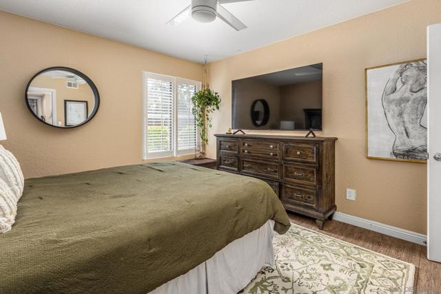 867 Ginger Avenue, Carlsbad CA: https://media.crmls.org/mediaz/8fa3776a-628d-47fd-961f-1ec0cd10a154.jpg