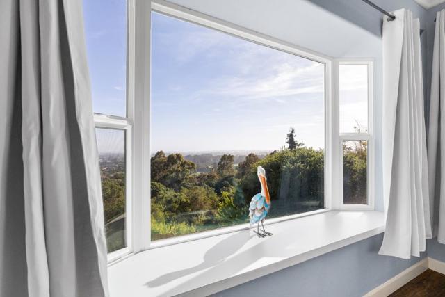 960 Smith Road, Watsonville CA: https://media.crmls.org/mediaz/8fa4ad18-5b33-4369-a797-7a6284ffc362.jpg