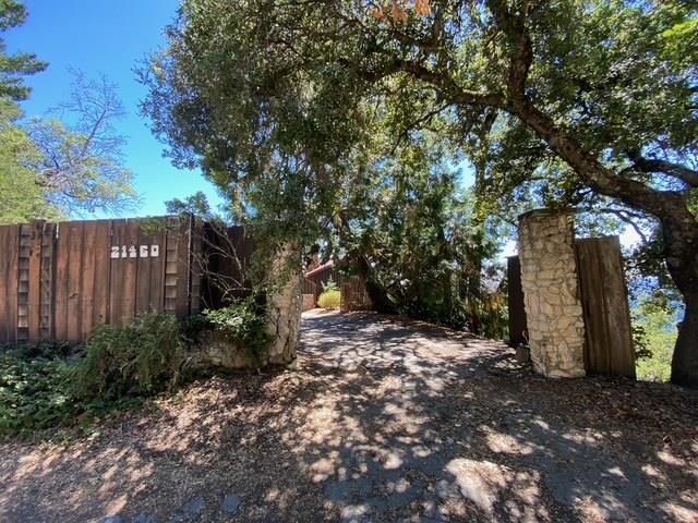 21460 Bear Creek Road, Los Gatos CA: https://media.crmls.org/mediaz/8fa55889-c3d8-4da1-9006-55f9b522d8fc.jpg