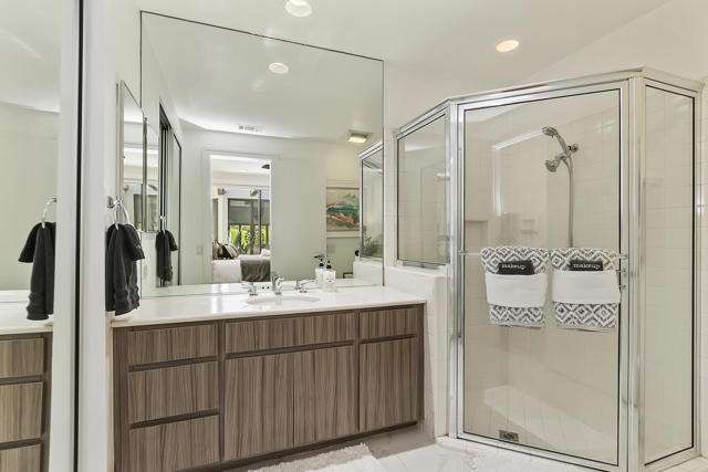 54841 Inverness Way, La Quinta CA: https://media.crmls.org/mediaz/8fa60bf8-0010-445b-9e9a-2bfebde827b2.jpg
