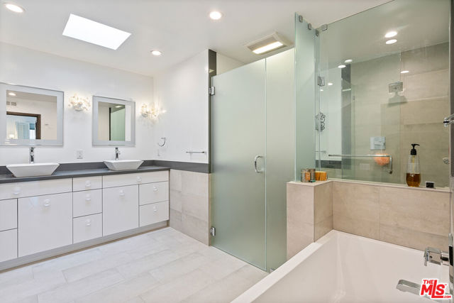 2175 S Beverly Glen Boulevard, Los Angeles CA: https://media.crmls.org/mediaz/8fa61eee-193a-47cc-a470-477c959ed63d.jpg