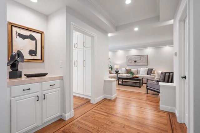 107 Knockash, San Francisco CA: https://media.crmls.org/mediaz/8fa6ac87-243b-47c9-9e5a-7dda9e6c559e.jpg