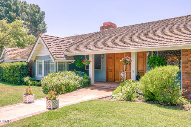 11616 E Las Posas Road, Camarillo CA: https://media.crmls.org/mediaz/8fa6cceb-651f-4290-801d-233eb23dcb48.jpg