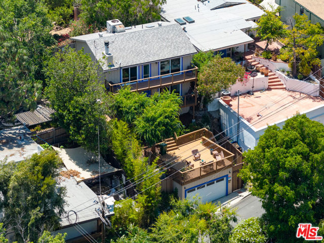 353 Mavis Drive, Los Angeles CA: https://media.crmls.org/mediaz/8fa7ebdf-3113-4bae-96d3-6e652d5a9589.jpg