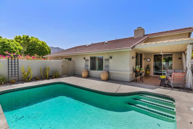 Image 31 of 38 For 52505 Avenida Alvarado