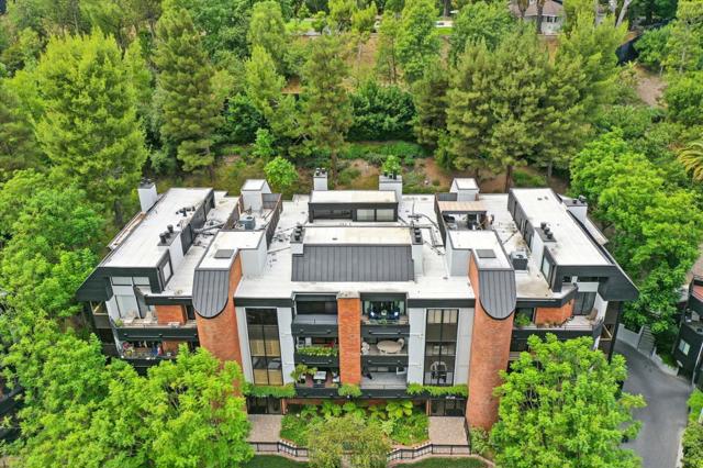 4728 Park Encino Lane, Encino CA: https://media.crmls.org/mediaz/8fa8533f-4d51-4d8b-8c75-eee6c7f51c76.jpg