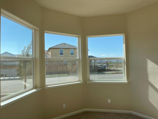 754 Livingston Avenue, King City CA: https://media.crmls.org/mediaz/8fa8b012-e549-4840-a6b4-0ce847b91b37.jpg