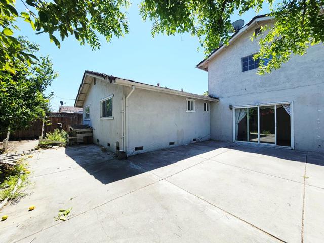 227 Whirlaway Drive, San Jose CA: https://media.crmls.org/mediaz/8fa8d6a7-a732-4973-b305-103824aca656.jpg